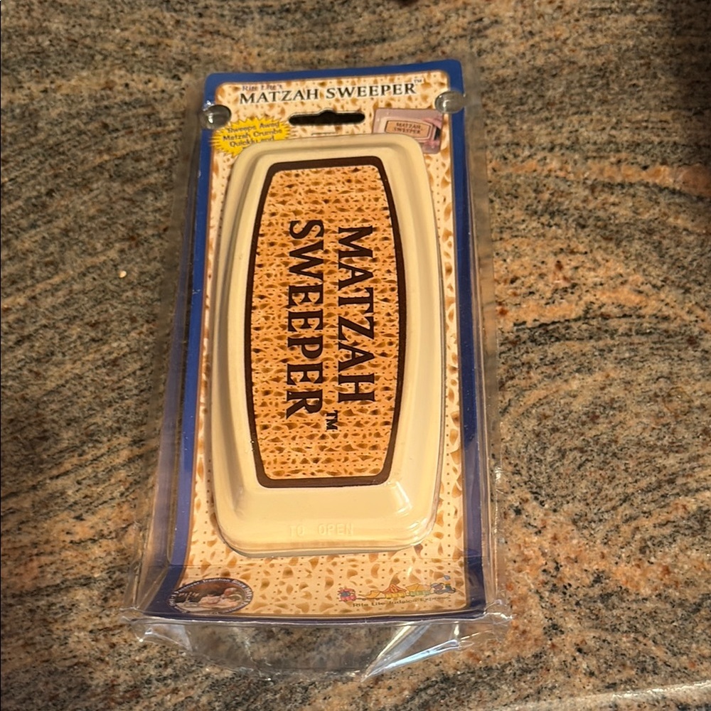 Matzah Sweeper - Picture 2 of 2